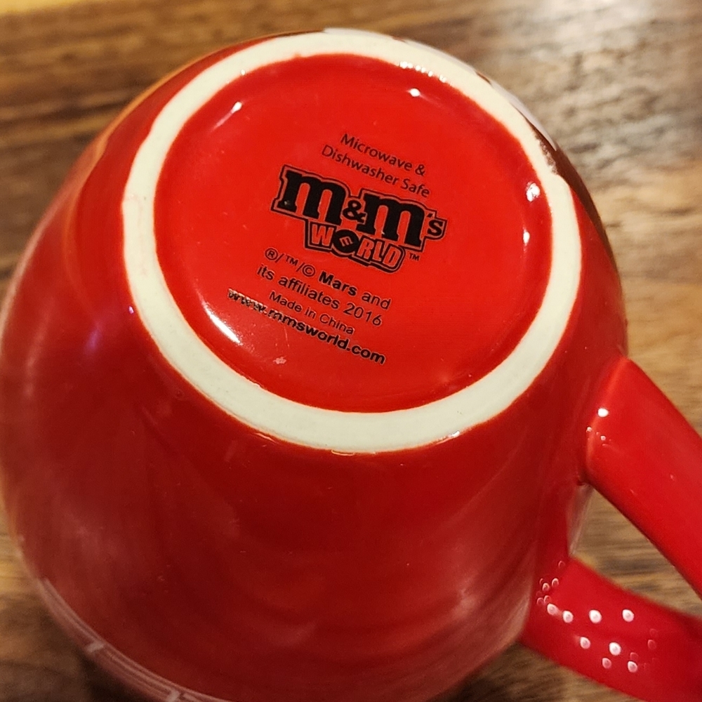 M&M'S 2016 RED MUG - Picture 9 of 10